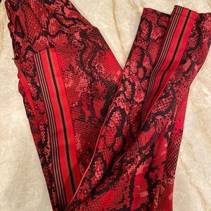 NWT Lorna Jane Leggings Size Small 7/8 Length